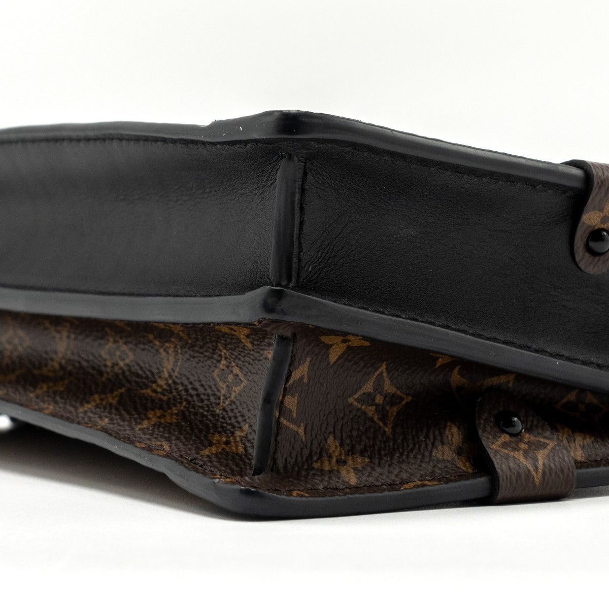 TRUNK CLUTCH MONOGRAM REVERSE CANVAS GHW
