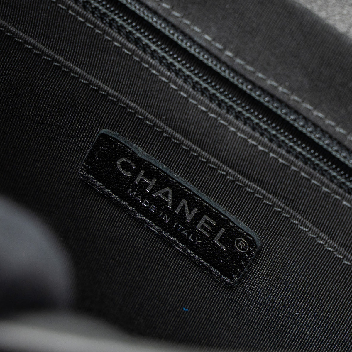 URBAN SPIRIT BACKPACK CHEVRON CALFSKIN BLACK SHW
